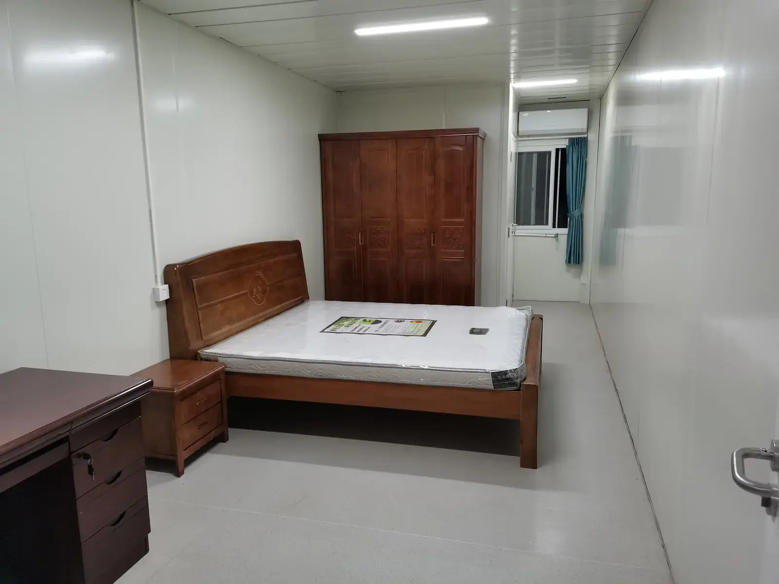 Furnished modular room in a supplied project record