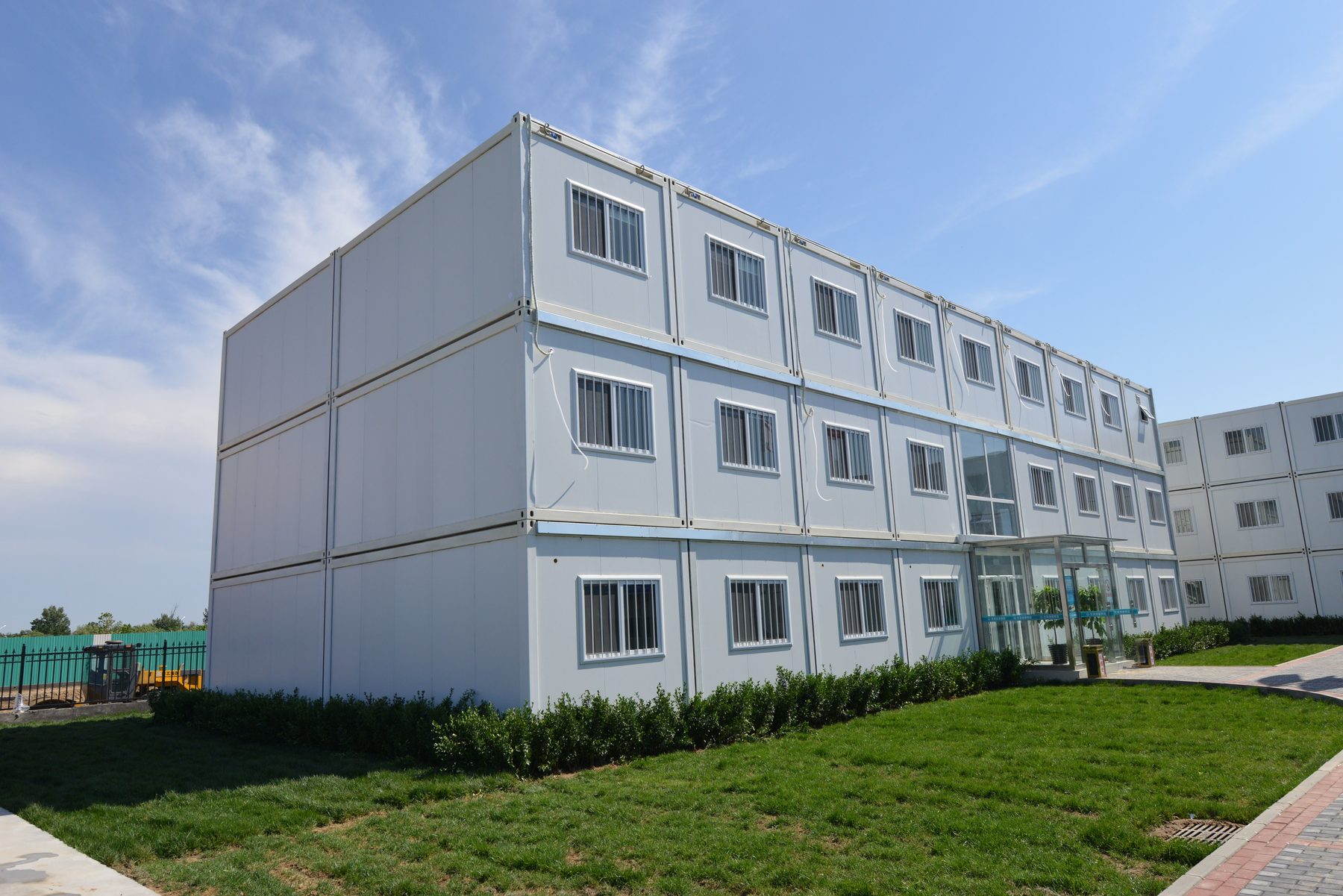 Multi-storey prefabricated container building